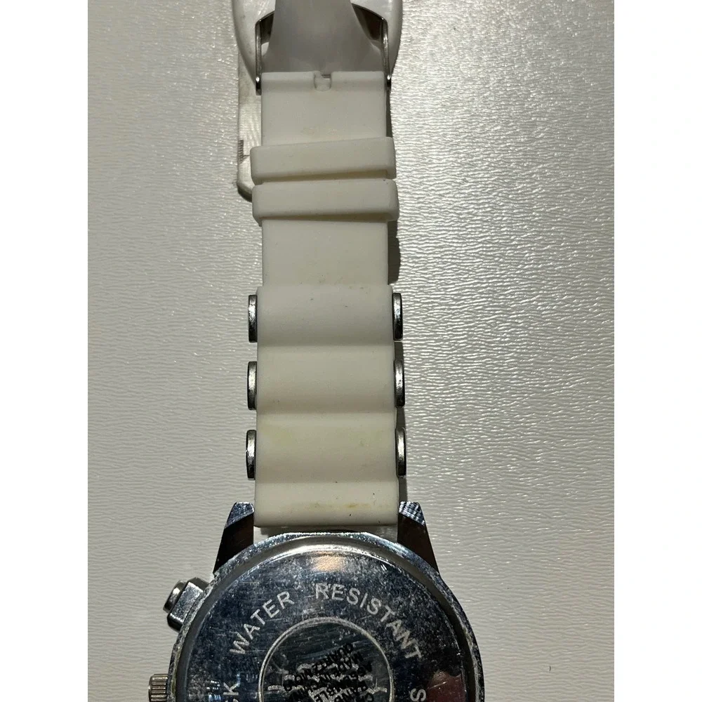 Geneva quartz watch